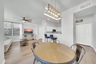 Photo #3: 6871230 Listing