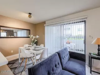 Photo #2: 6871555 Listing 