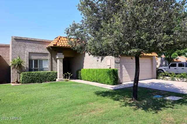 MLS: 6871590 Condo For Sale