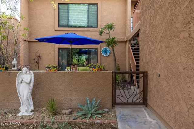 MLS: 6872550 Condo For Sale