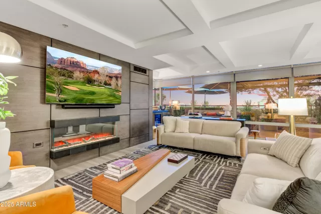 MLS: 6872718 Condo For Sale