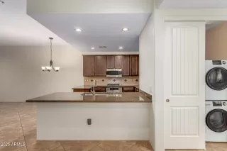 Photo #5: 6872740 Listing 