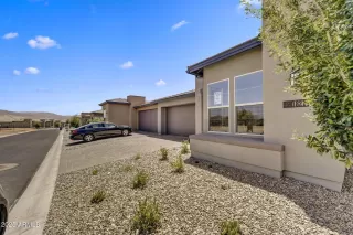 Photo #2: 6872853 Listing