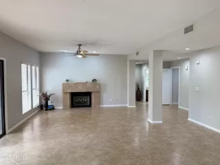 Photo #2: 6873035 Listing