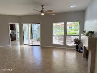 Photo #4: 6873035 Listing