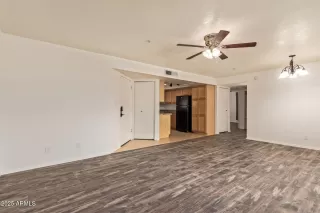 Photo #4: 6873058 Listing