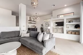 Photo #1: 6873072 Listing 