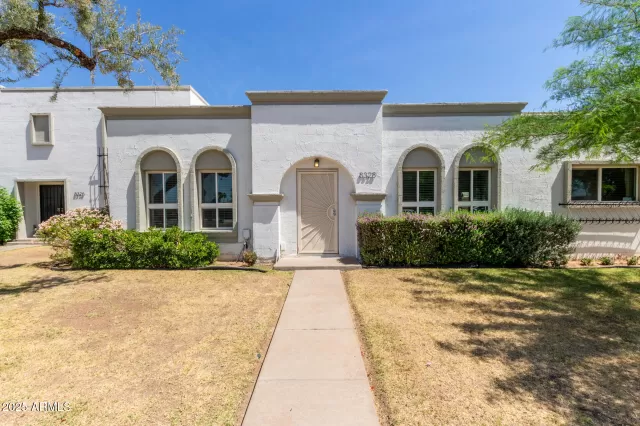 MLS: 6873101 Condo For Sale