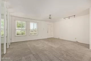 Photo #3: 6873101 Listing