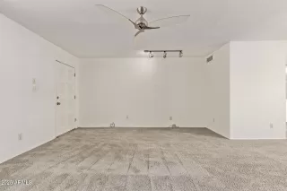 Photo #4: 6873101 Listing
