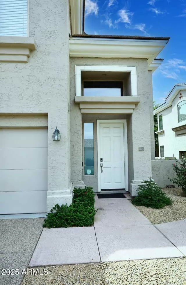 MLS: 6873112 Condo For Sale