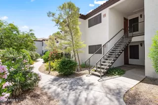 Photo #2: 6873298 Listing