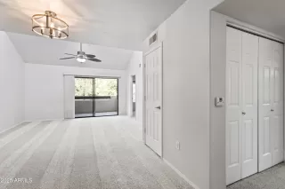 Photo #5: 6873298 Listing