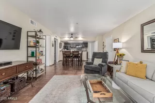 Photo #3: 6873449 Listing