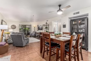 Photo #5: 6873449 Listing