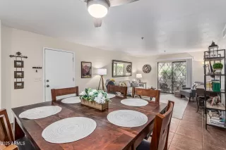 Photo #6: 6873449 Listing