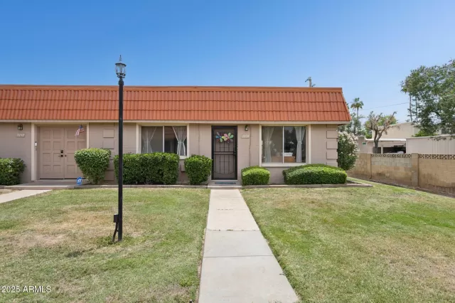 MLS: 6873533 Condo For Sale