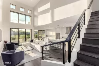 Photo #2: 6873663 Listing