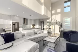 Photo #4: 6873663 Listing