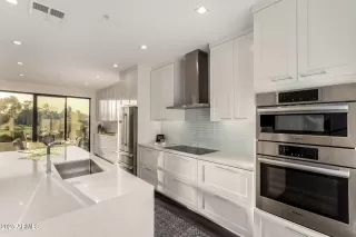 Photo #6: 6873663 Listing