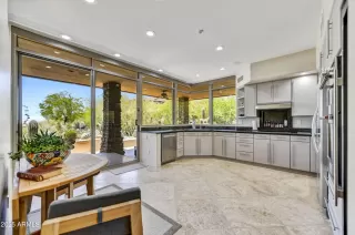 Photo #3: 6873670 Listing