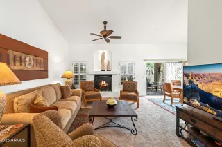 Photo #3: 6873826 Listing