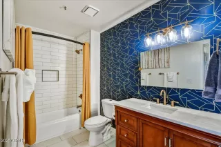 Photo #5: 6873973 Listing