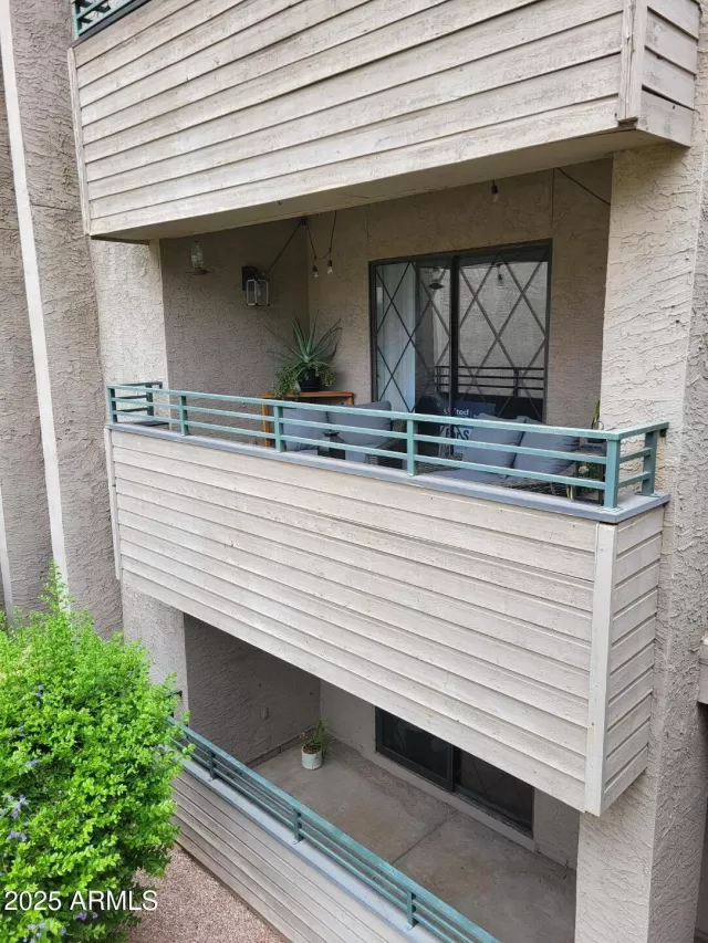 MLS: 6874238 Condo For Sale