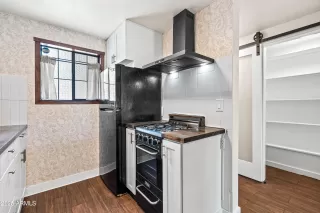 Photo #6: 6875035 Listing