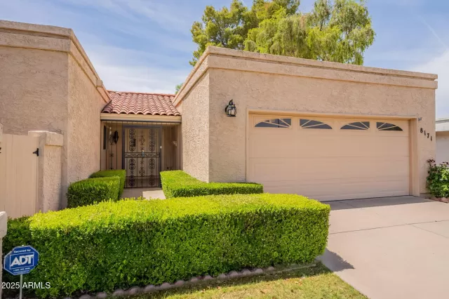 MLS: 6875459 Condo For Sale