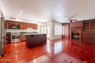 Photo #4: 6875459 Listing