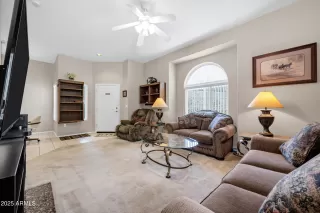 Photo #5: 6875477 Listing