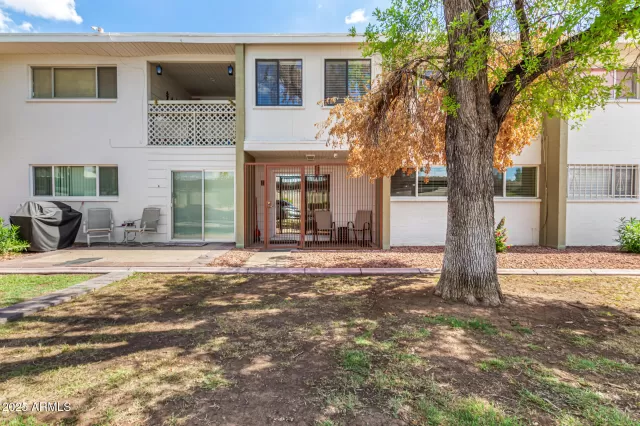 MLS: 6875569 Condo For Sale