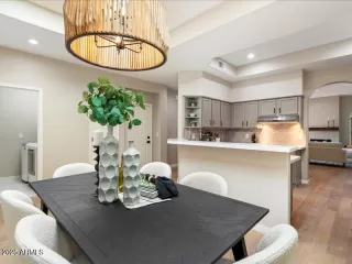 Photo #6: 6875975 Listing