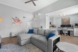 Photo #3: 6876419 Listing