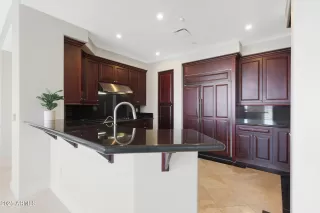 Photo #6: 6876856 Listing