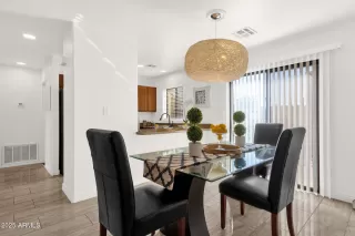 Photo #2: 6876954 Listing 