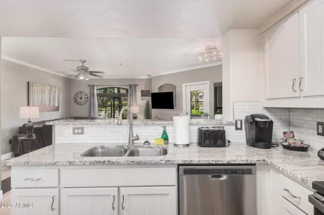 MLS: 6877043 Condo For Sale