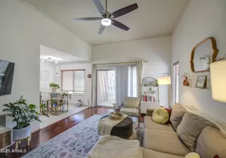 Photo #3: 6877052 Listing