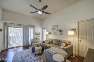 Photo #4: 6877052 Listing