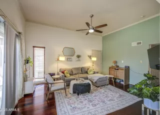 Photo #6: 6877052 Listing