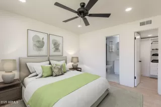 Photo #4: 6877079 Listing