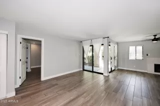 Photo #3: 6877133 Listing