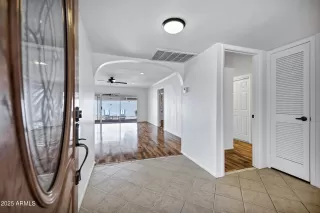 Photo #4: 6877143 Listing