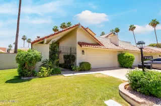 Photo #2: 6877149 Listing