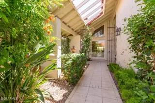 Photo #3: 6877149 Listing