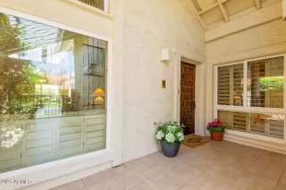 Photo #5: 6877149 Listing