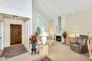 Photo #6: 6877149 Listing