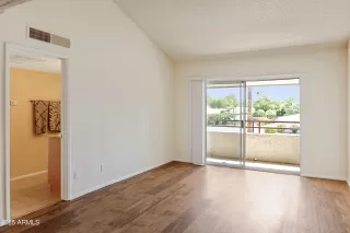 Photo #5: 6877166 Listing 