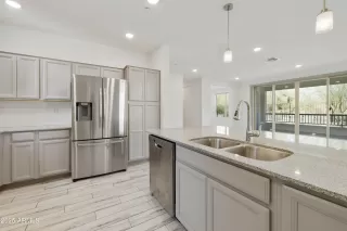 Photo #3: 6877217 Listing